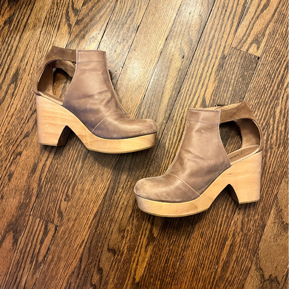 Free People Tan Leather Mules - Picture 3 of 14